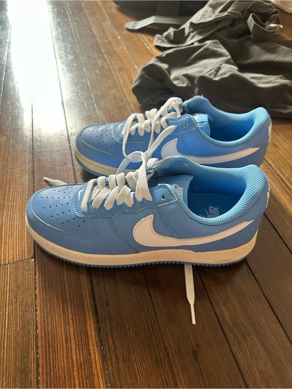 Nike Low Top Sneakers in Light Blue & White